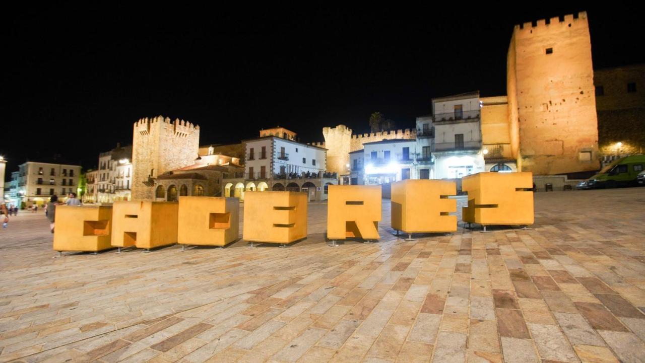 Apartamentos Soho Boutique Plaza Mayor Caces Eksteriør billede